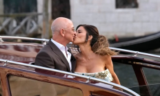 贝索斯抛售2500万股套现400亿 豪掷3亿办婚礼