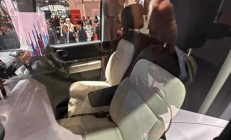 比亚迪纯电K-Car RACCO内饰曝光，前后排均采用贯通设计