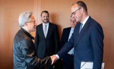 黄仁勋被曝下月亲临柏林，将宣布欧洲 AI 算力枢纽项目