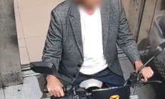 大爷为骑电动车进电梯 一锄头干掉智能阻止系统 !