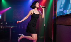 
        		唱歌也能减肥吗 女子KTV独唱2小时掉3.6斤 专家回应 !	