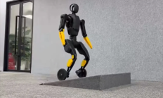 “稚晖君”人形机器人即将规模化出货：明年底可达数千台